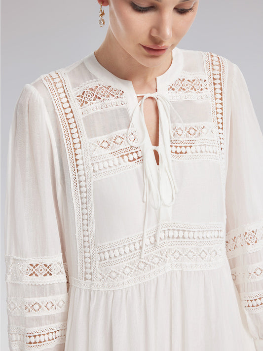 Kesik Nakışlı Bağcıklı Elbise