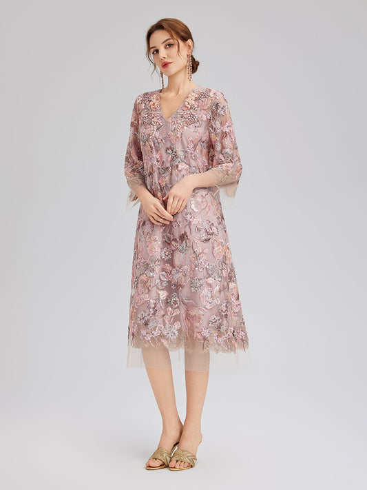 V Yaka Nakışlı Payetli Çiçekli Elbise